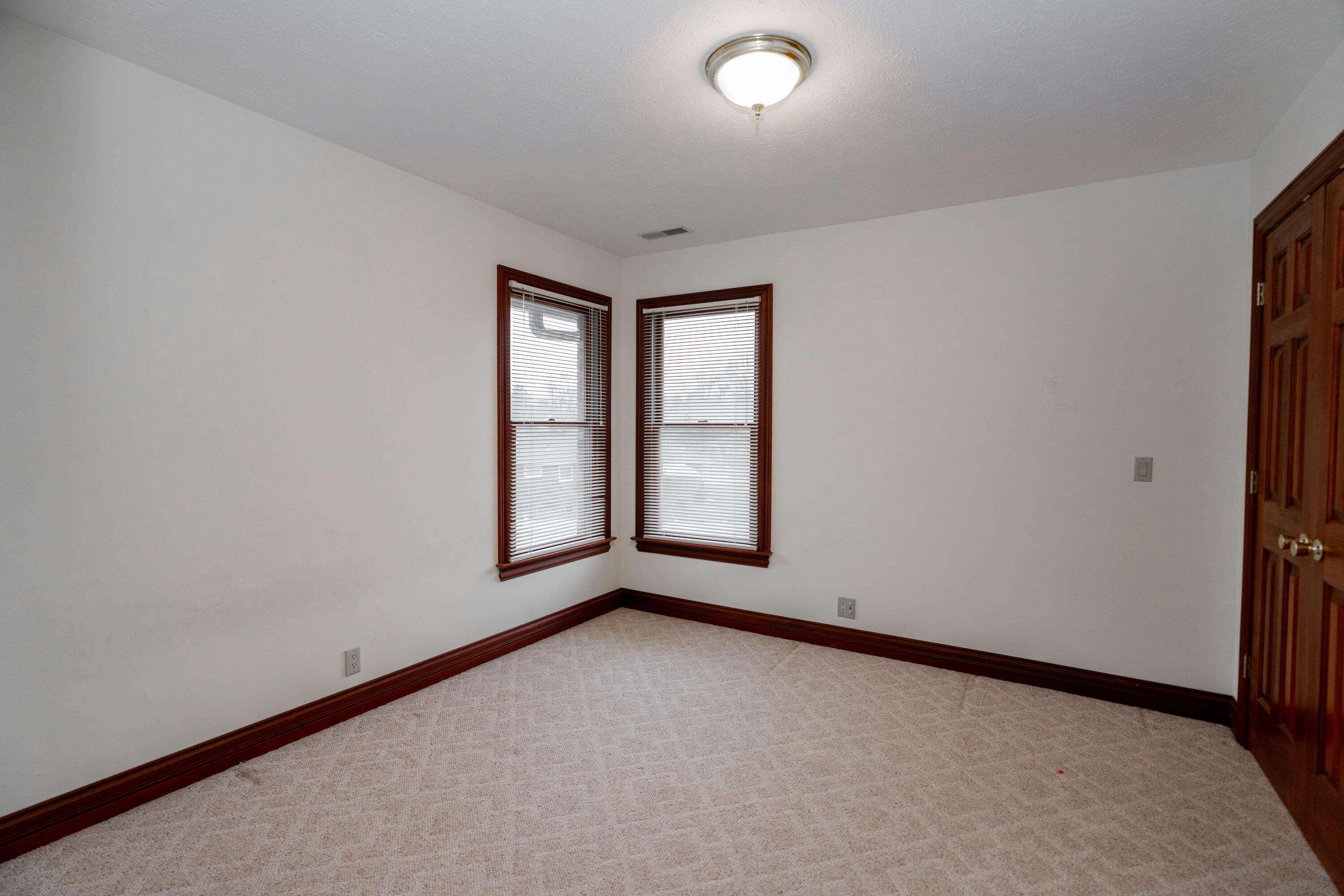 2442 Greystone Lane Springfield, OH 45503 - Photo 34 of 62