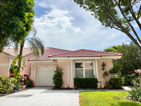 $3,800 | 315 Coral Trace Lane, Delray Beach, FL 33445