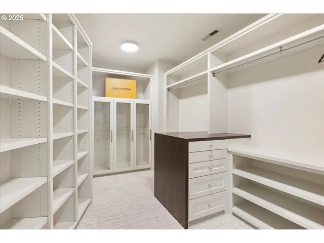 $2,850,000 | 2150 North 14th Street, Washougal, WA 98671