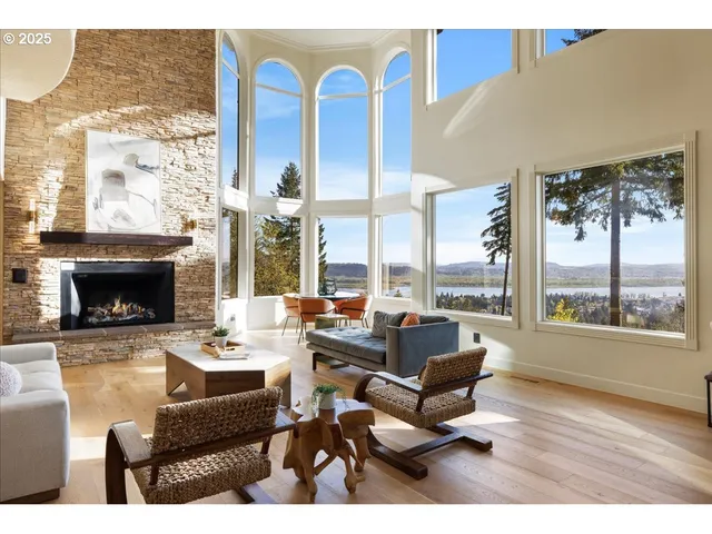 $2,850,000 | 2150 North 14th Street, Washougal, WA 98671