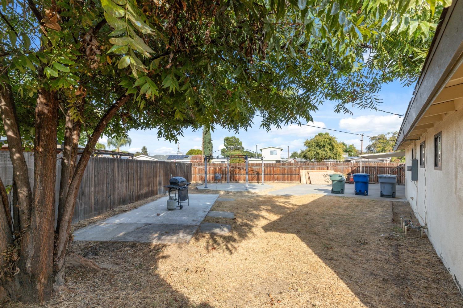 345 Gettysburg Clovis, CA 93612 - Photo 25 of 25 a view of a backyard