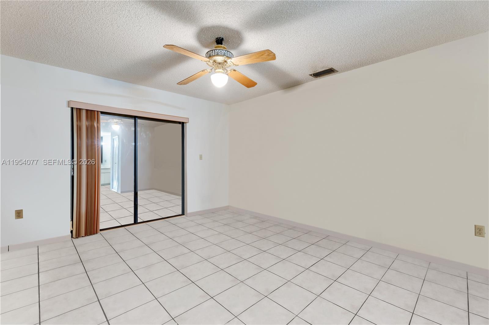 3895 Southwest 68th Avenue Miami, FL 33155 - Photo 11 of 16