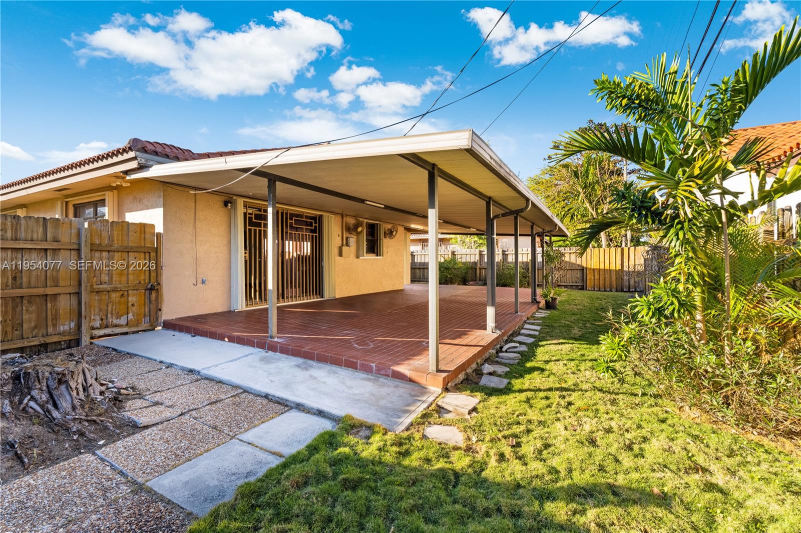 3895 Southwest 68th Avenue Miami, FL 33155 - Photo 13 of 16