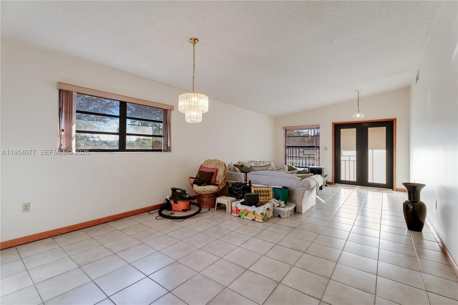 3895 Southwest 68th Avenue Miami, FL 33155 - Photo 4 of 16