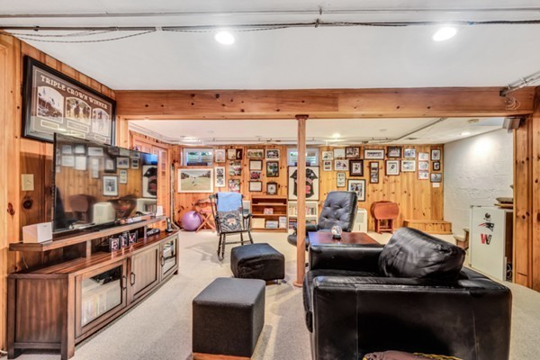 16 York Road Winchester, MA 01890 - Photo 20 of 24 Gallery Image 20