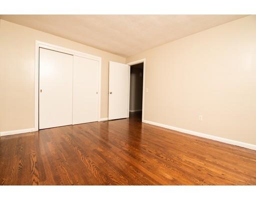 81 Fair Oak Road Springfield, MA 01128 - Photo 12 of 19