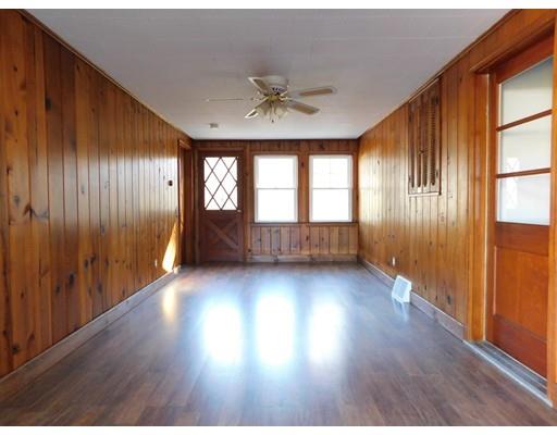 81 Fair Oak Road Springfield, MA 01128 - Photo 4 of 19