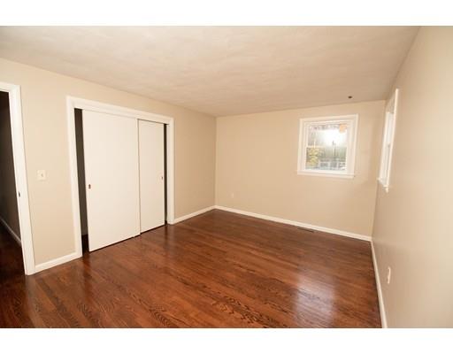 81 Fair Oak Road Springfield, MA 01128 - Photo 10 of 19