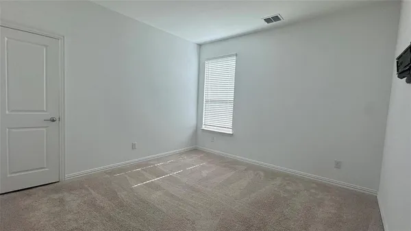 $2,850 | 917 Rosebay Drive, Justin, TX 76247