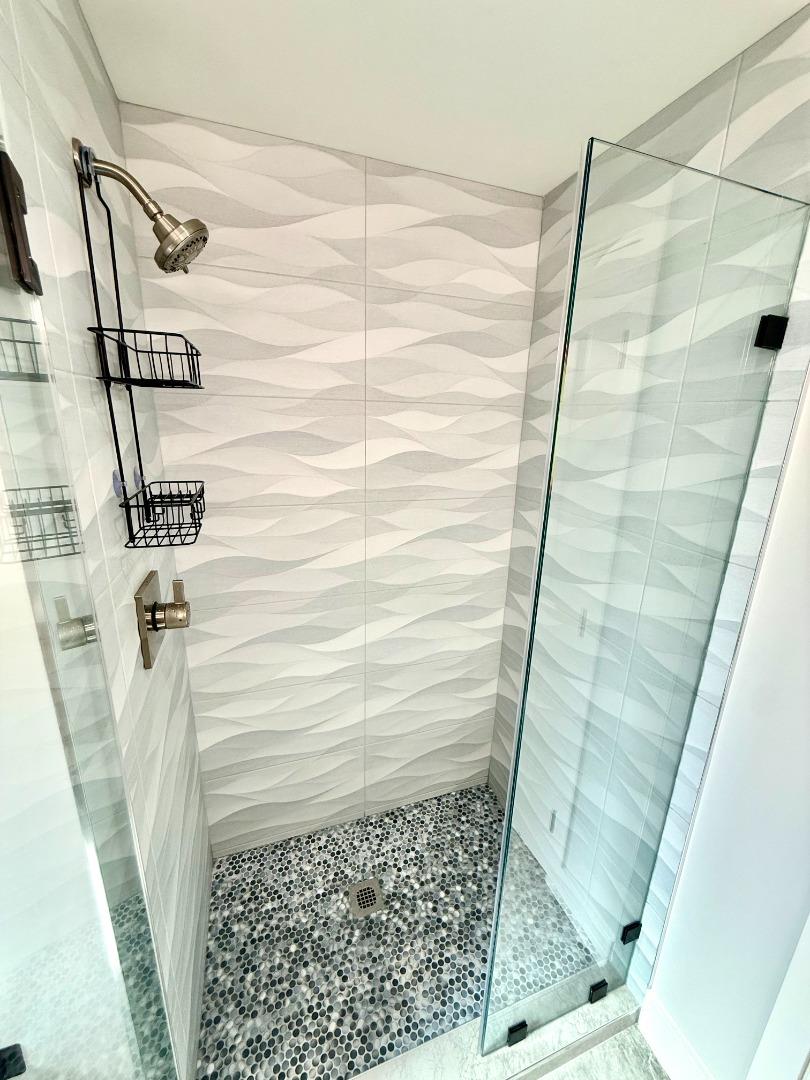 8 Lighthouse Road, Unit 8 Half Moon Bay, CA 94019 - Photo 10 of 21 a bathroom with a shower