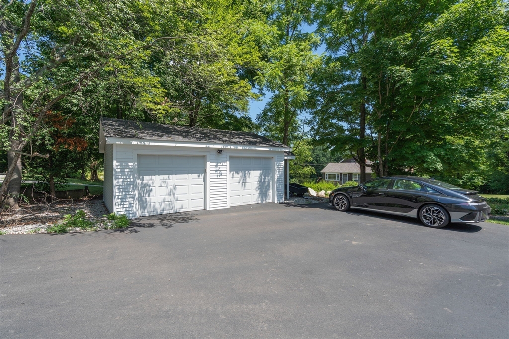 11 Scott Street Bellingham, MA 02019 - Photo 27 of 35