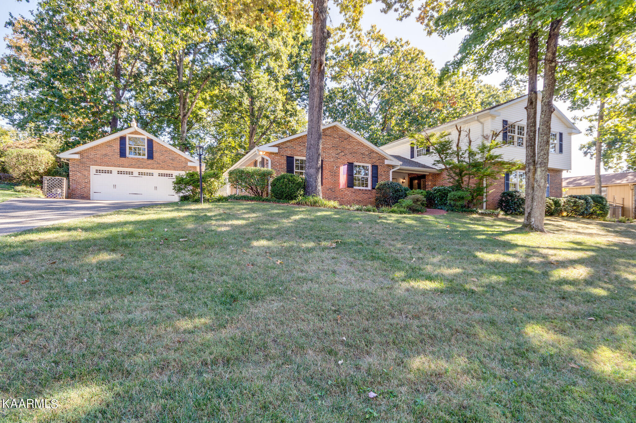 7912 Whitcomb Road Powell, TN 37849 - Photo 3 of 37 wj2210101-2002