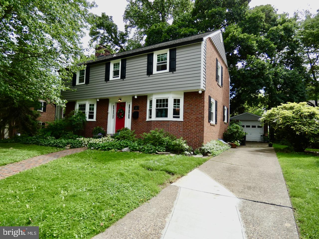 206 N Road Wilmington, DE 19809 - Photo 2 of 75 Exterior Front w/ side driveway view