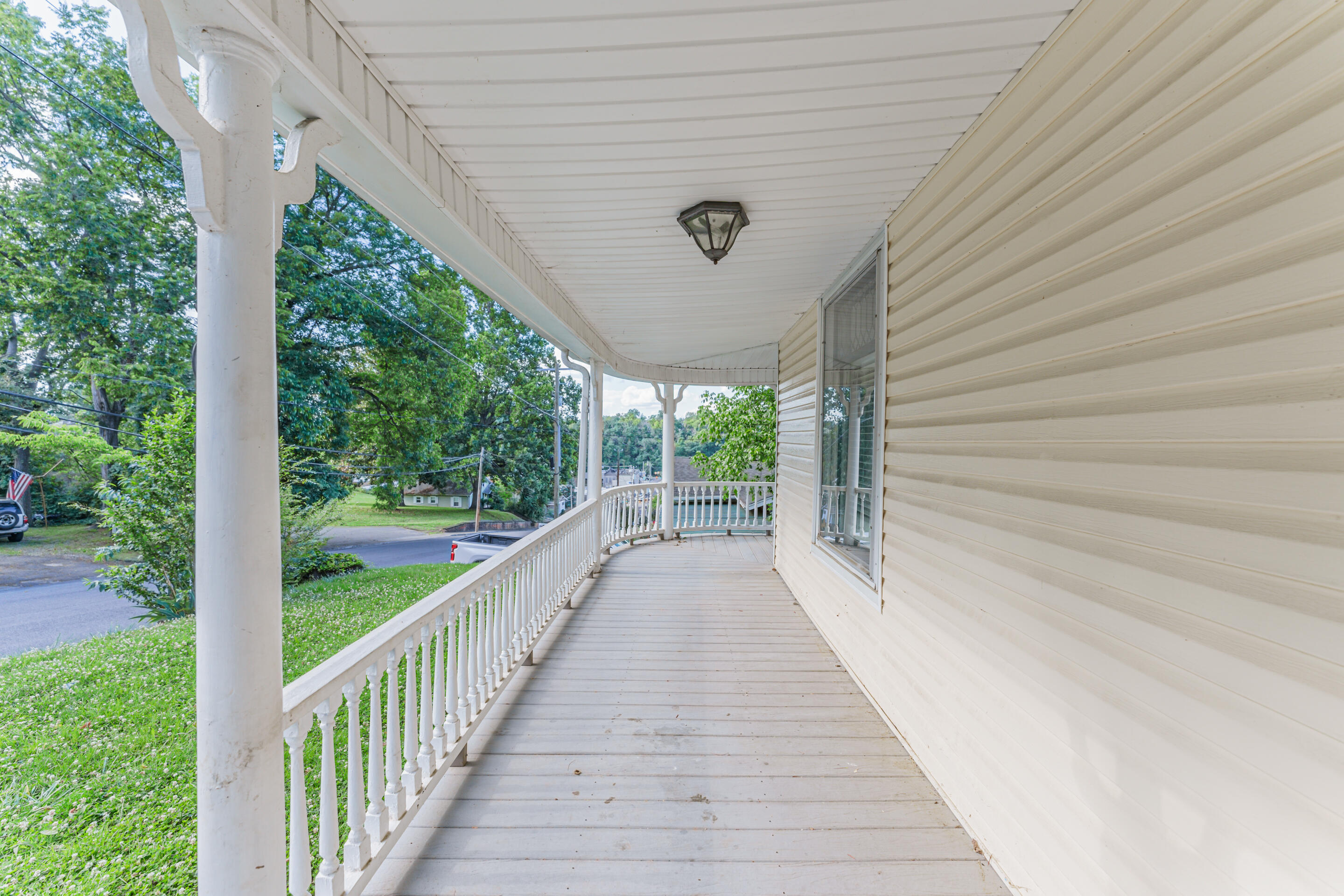 208 Mims Avenue Newport, TN 37821 - Photo 3 of 18 _DSC5885-HDR