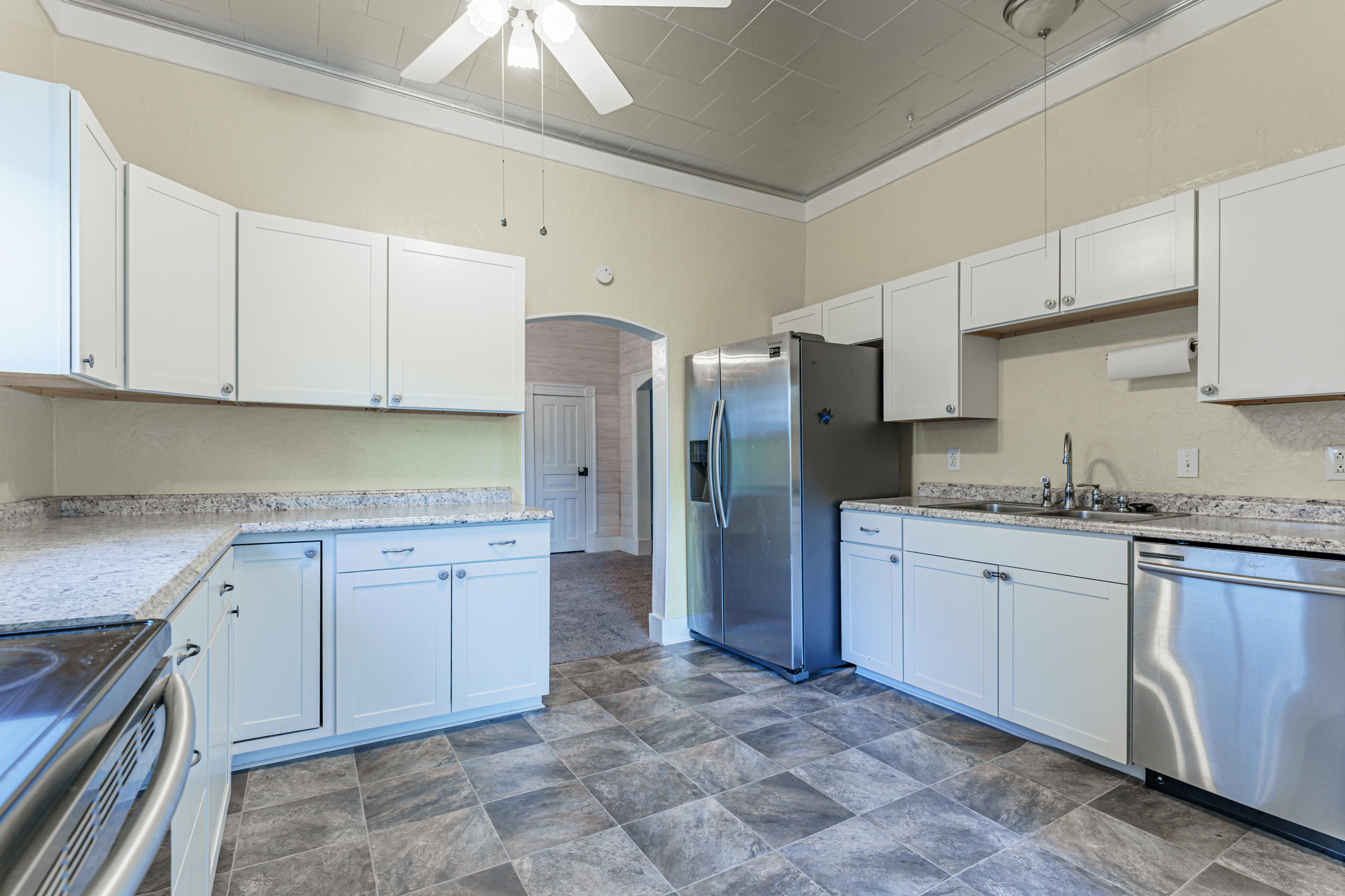 208 Mims Avenue Newport, TN 37821 - Photo 6 of 18 _DSC5870-HDR