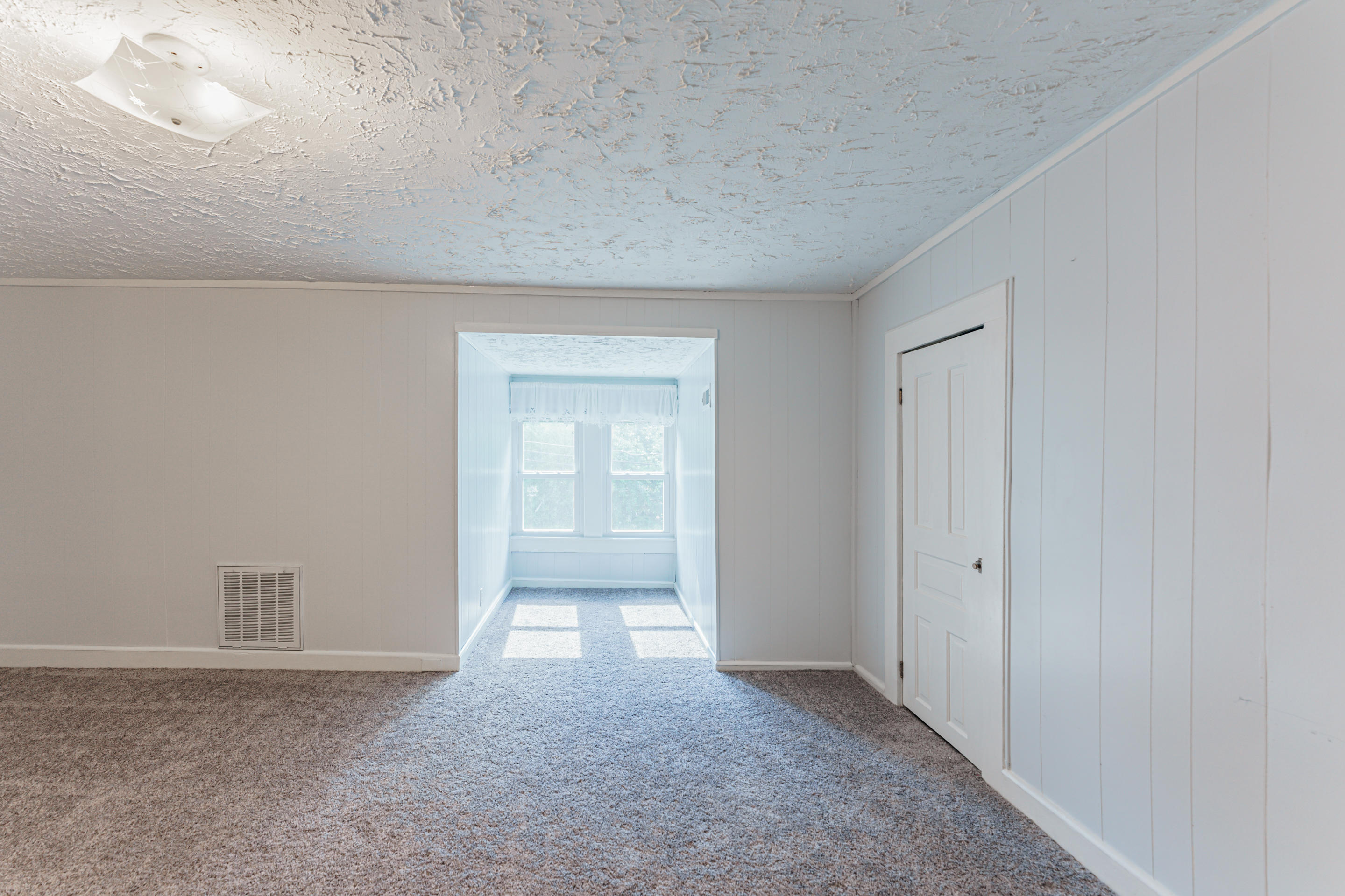 208 Mims Avenue Newport, TN 37821 - Photo 10 of 18 _DSC5805-HDR-2