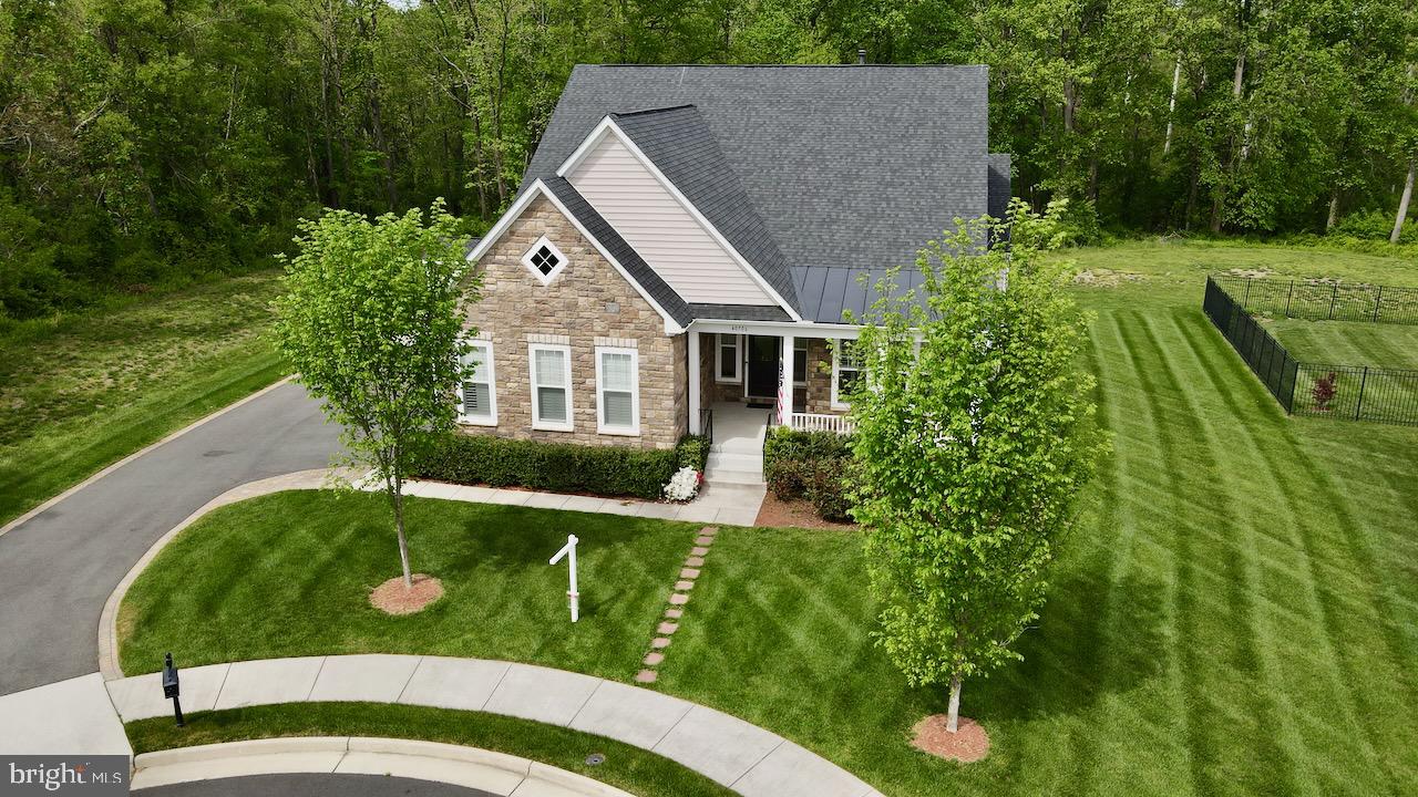 40706 Telluride Court Aldie, VA 20105 - Photo 5 of 70 Stunning Stone Facade