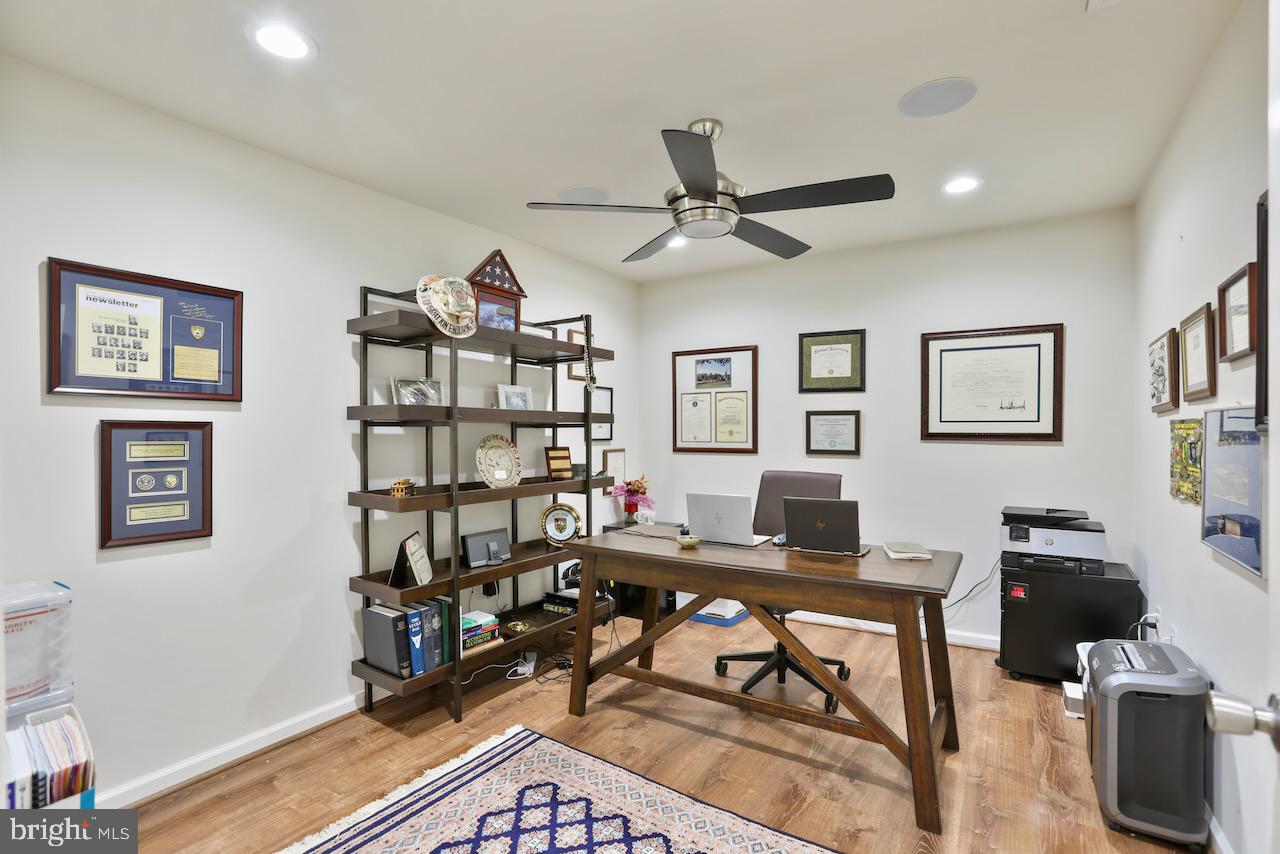 40706 Telluride Court Aldie, VA 20105 - Photo 66 of 70 Designated Private Office Space