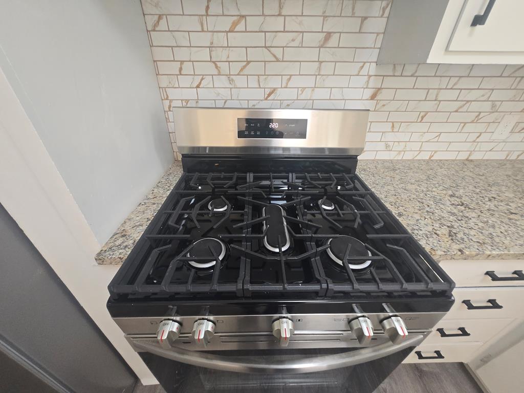 4335 Anglin Road Columbus, GA 31907 - Photo 11 of 26 Gas Stove/oven