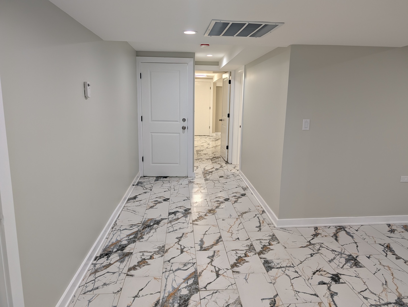 41 West 14th Place, Unit B Chicago Heights, IL 60411 - Photo 12 of 16 a view of bathroom