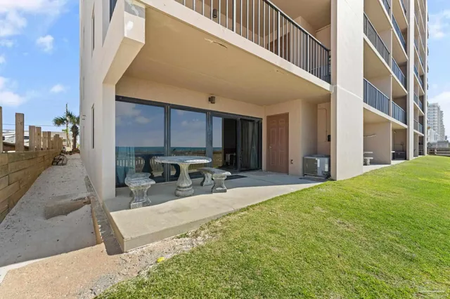 a view of a tennis court