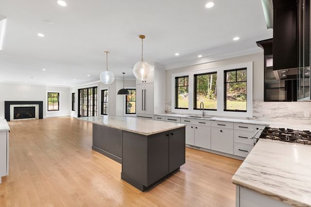 $3,995,000 | 957 South Street, Needham, MA 02492