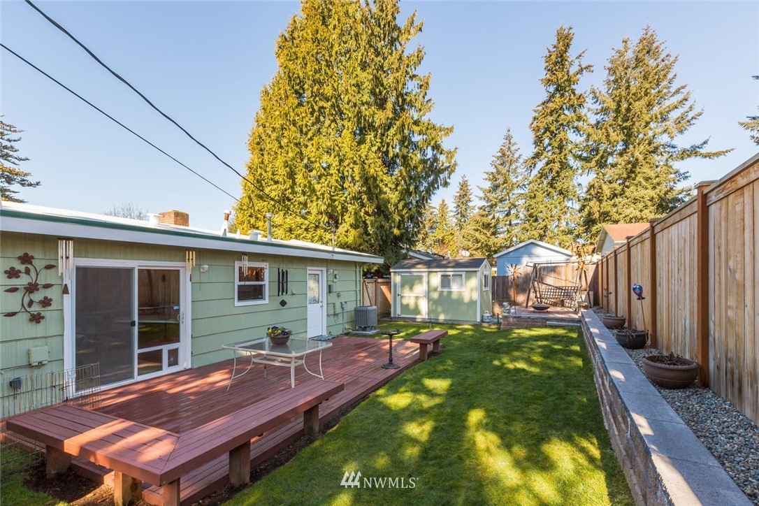 2312 Northeast 10th Place Renton, WA 98056 - Photo 22 of 25 Gallery Image 22