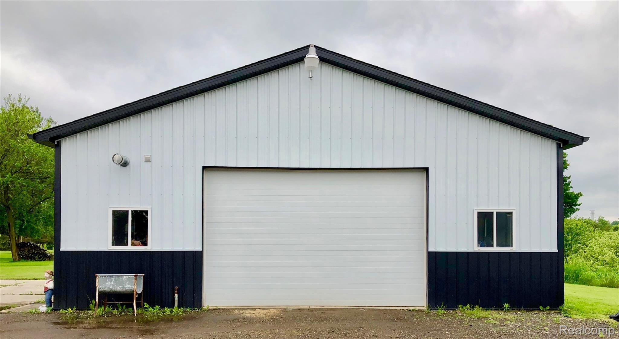 12079 Hill Road Davison, MI 48423 - Photo 14 of 49 12079 13.jpeg