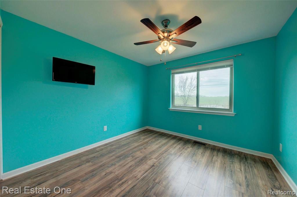 2400 Patterson Lake Road Pinckney, MI 48169 - Photo 31 of 48