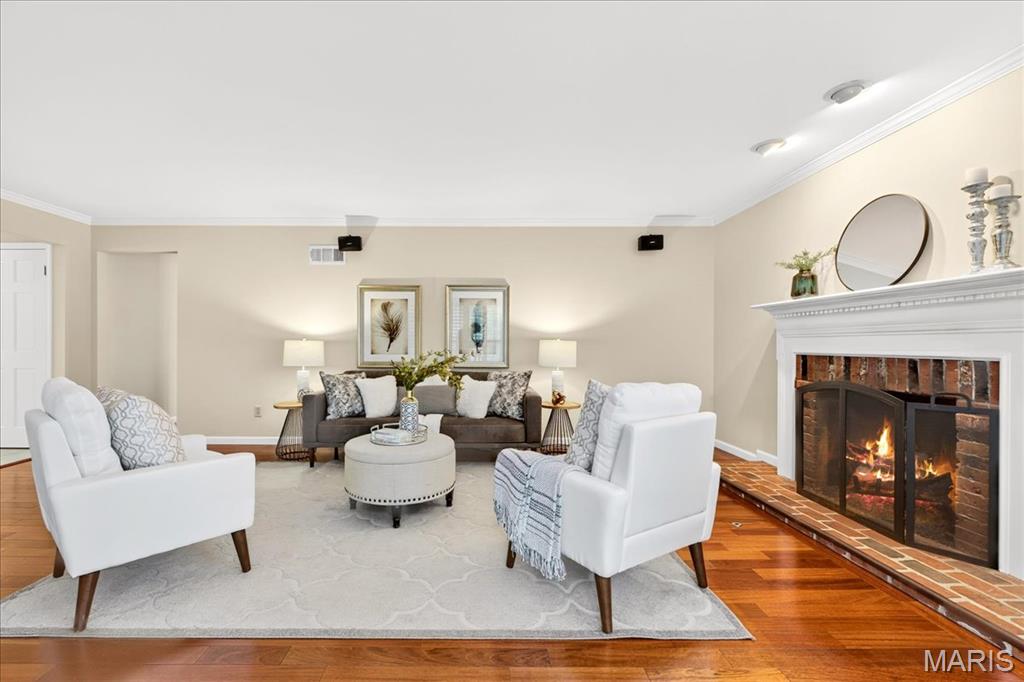 1218 Chavaniac Drive Ballwin, MO 63011 - Photo 7 of 36