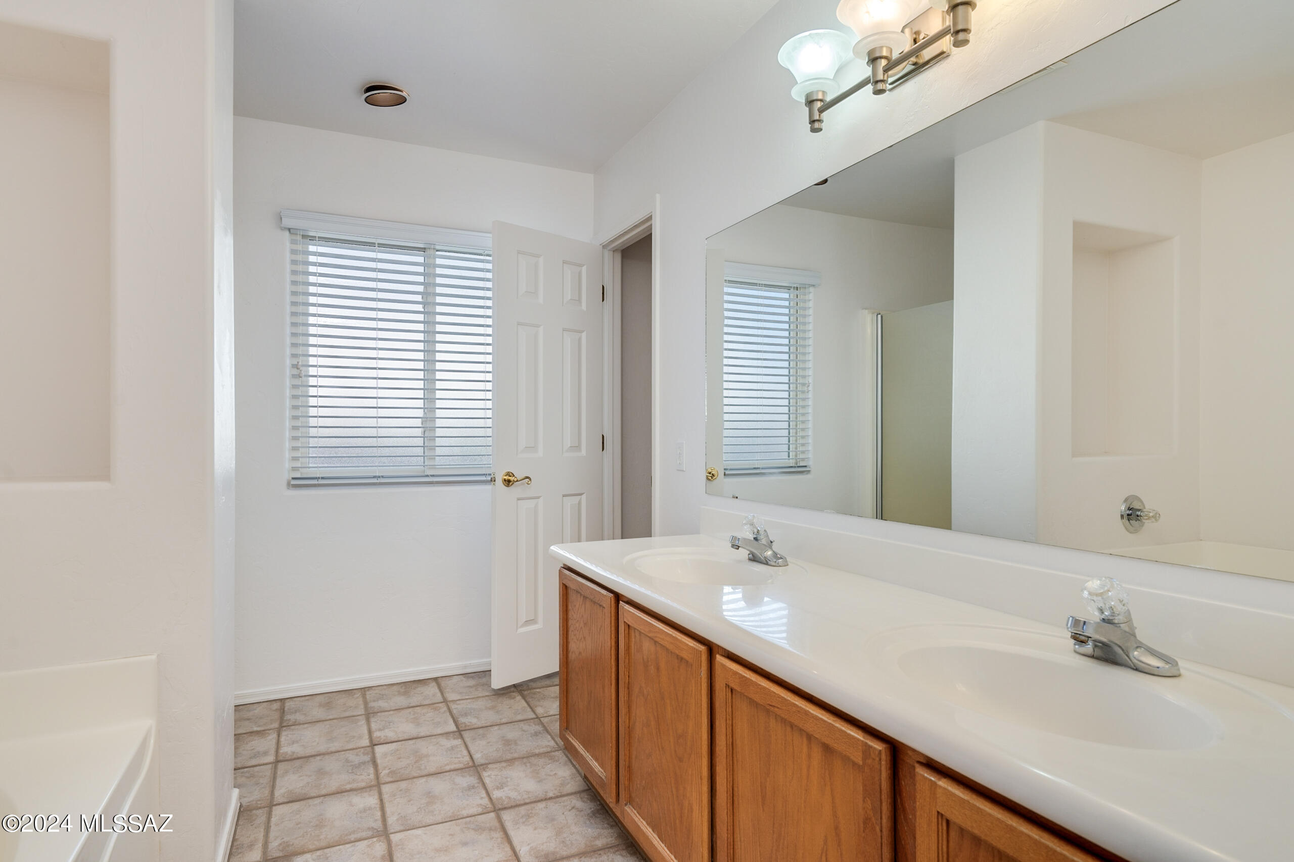 7704 South Meadow Spring Way Tucson, AZ 85747 - Photo 16 of 30