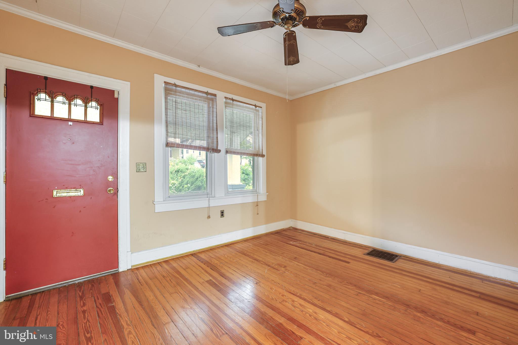 4212 Kennedy Street Hyattsville, MD 20781 - Photo 11 of 38