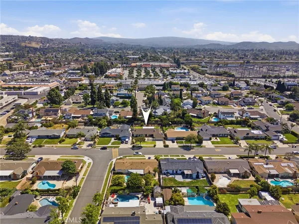 $1,150,000 | 1841 North Lincoln Street, Orange, CA 92865