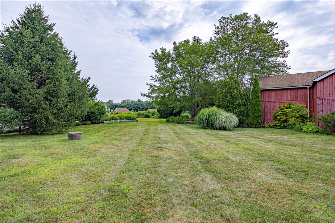 93 Moosup Valley Road Foster, RI 02825 - Photo 11 of 37