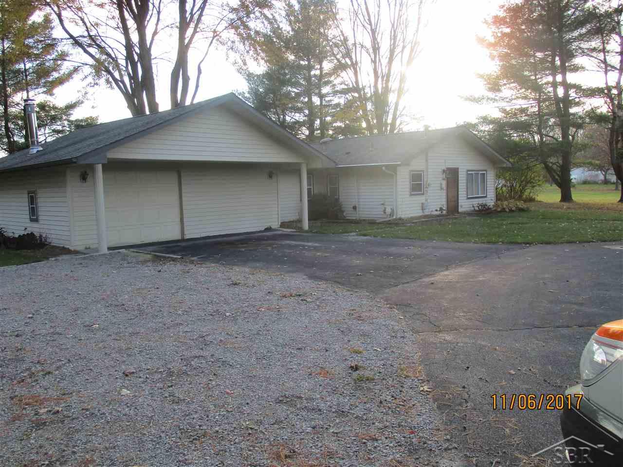 5370 McGrandy Road Bridgeport, MI 48722 - Photo 8 of 12 31334865-7.JPG