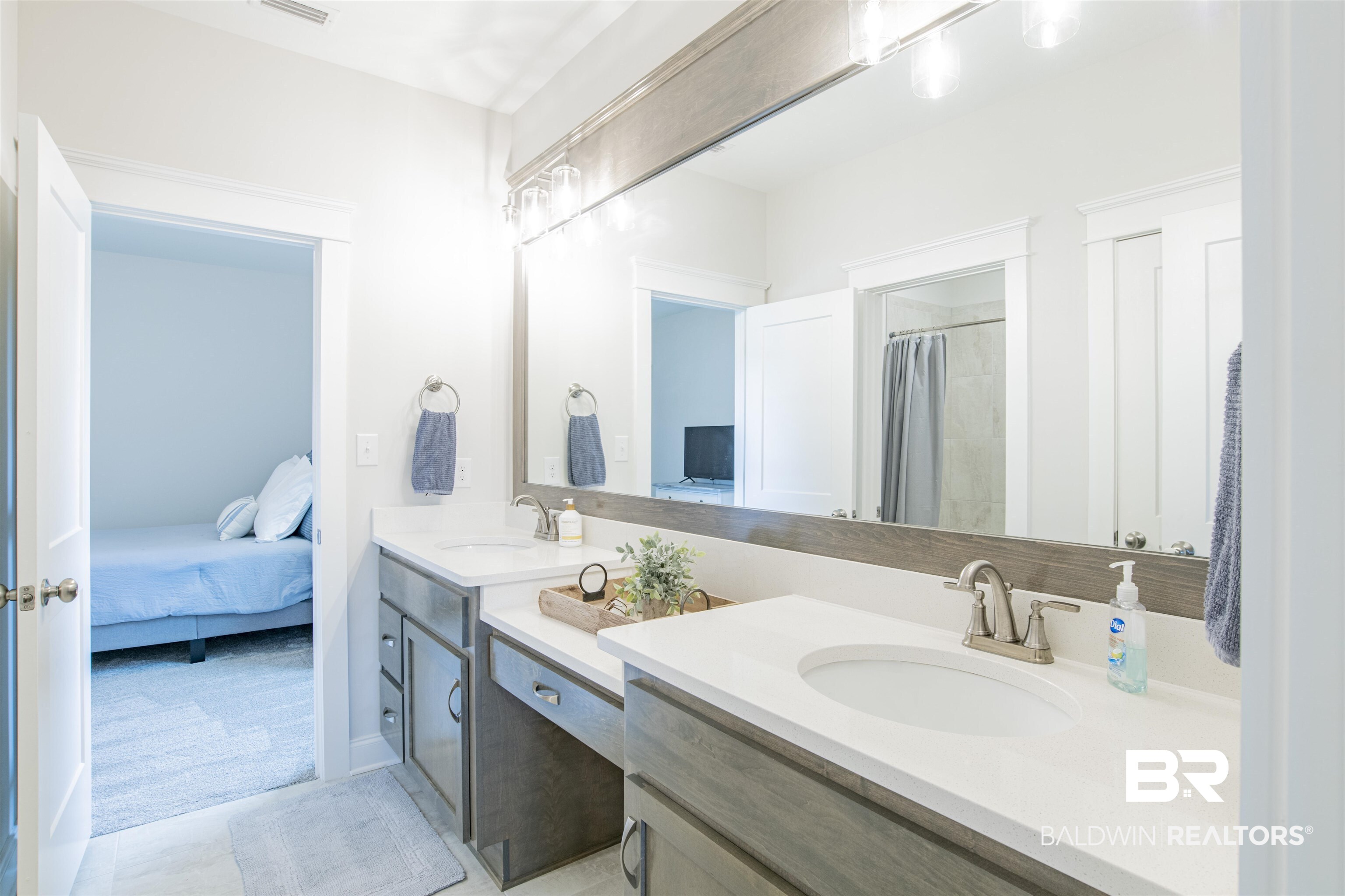 256 Fennec Street Fairhope, AL 36532 - Photo 24 of 29 Between BR2&3