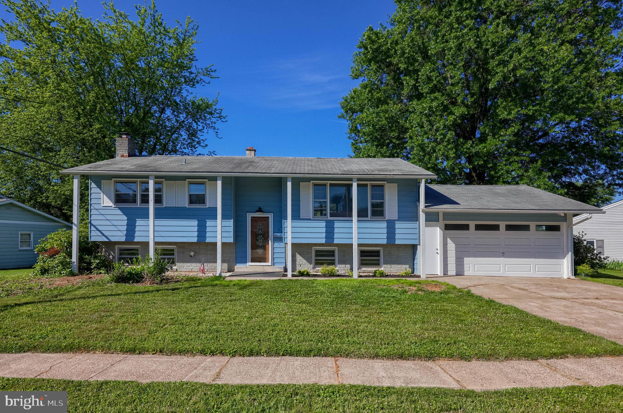 8 Heathglen Road Middletown, PA 17057 - Photo 1 of 40 Front of Home