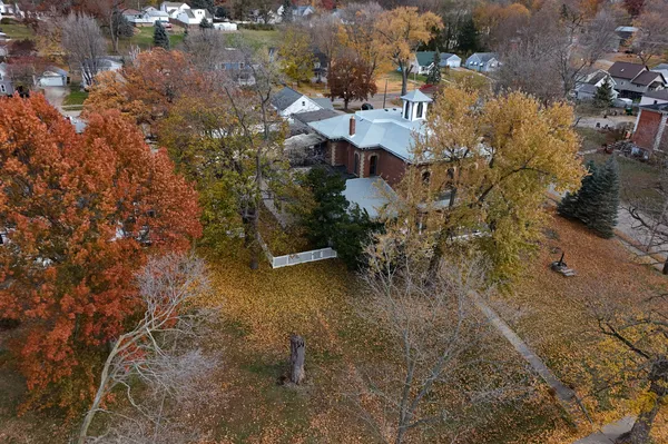 $440,000 | 402 West Lincoln Way, Morrison, IL 61270