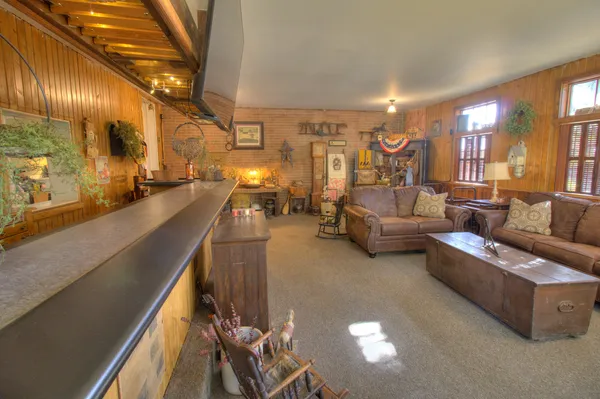 $440,000 | 402 West Lincoln Way, Morrison, IL 61270