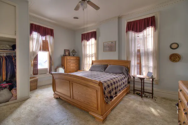 $440,000 | 402 West Lincoln Way, Morrison, IL 61270