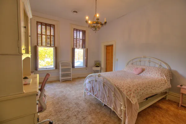 $440,000 | 402 West Lincoln Way, Morrison, IL 61270