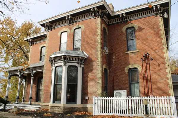 $440,000 | 402 West Lincoln Way, Morrison, IL 61270