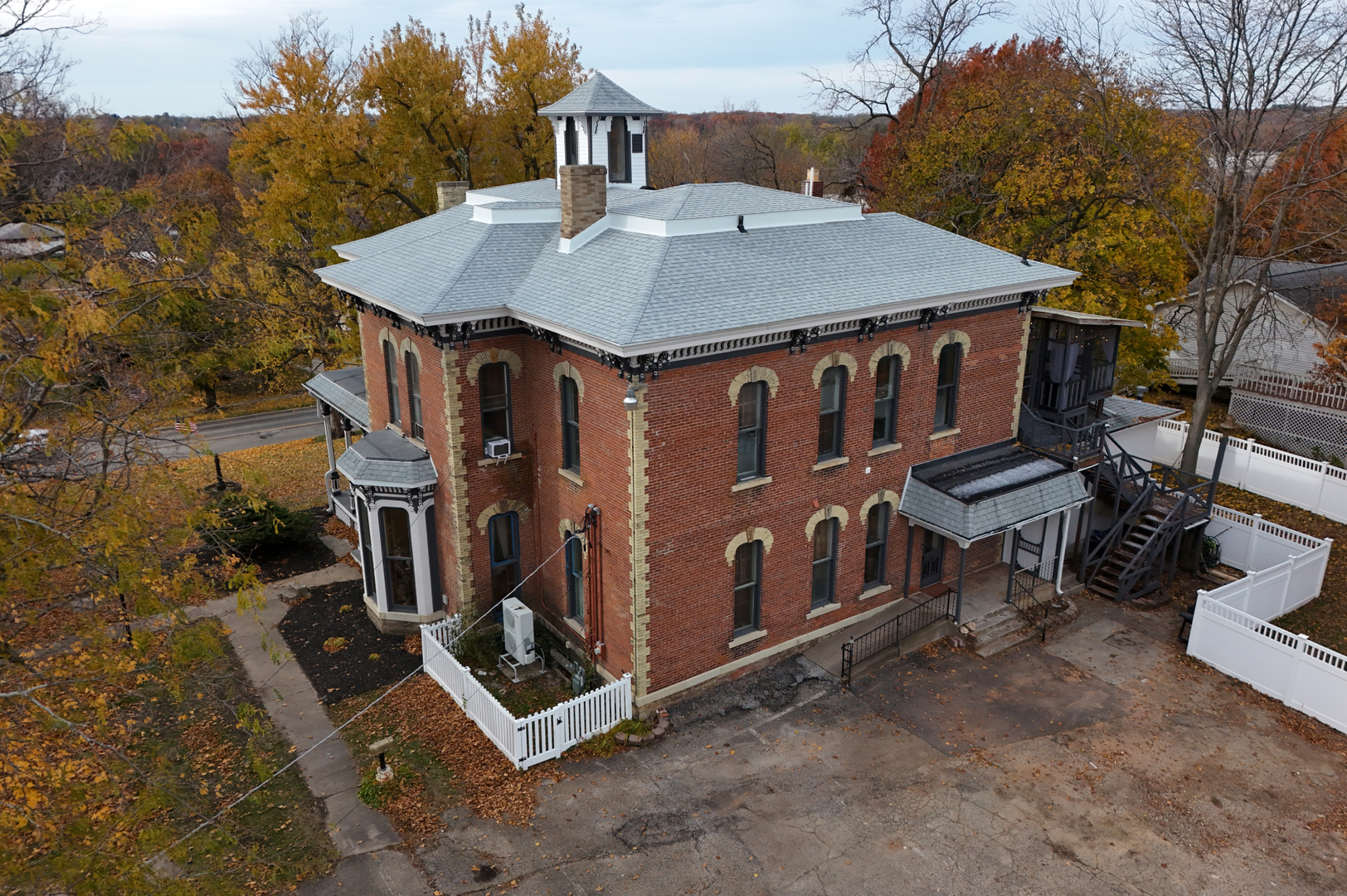 402 West Lincoln Way Morrison, IL 61270 - Photo 8 of 43