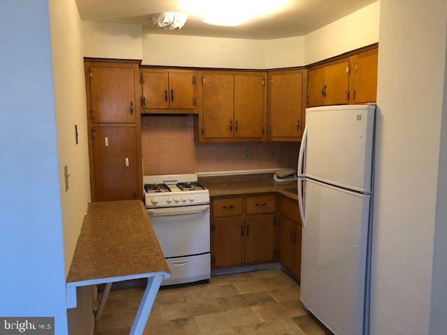 4044 Balwynne Park Road Philadelphia, PA 19131 - Photo 5 of 14 Gallery Image 5