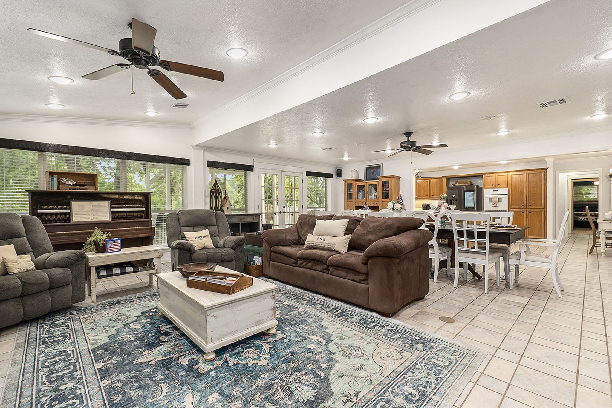 7363 County Line Road Willis, TX 77378 - Photo 16 of 34 Living Room Dining Combo