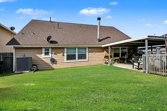 $295,000 | 10827 Linden Gate Drive, Houston, TX 77075