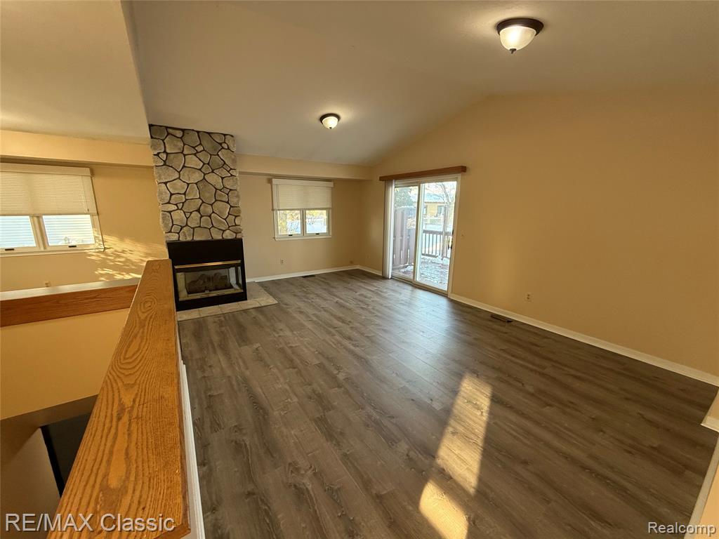 2193 North Milford Road Highland, MI 48357 - Photo 6 of 14