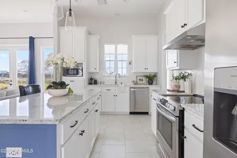 $285,000 | 110 Louis Private Lane, Maurice, LA 70555