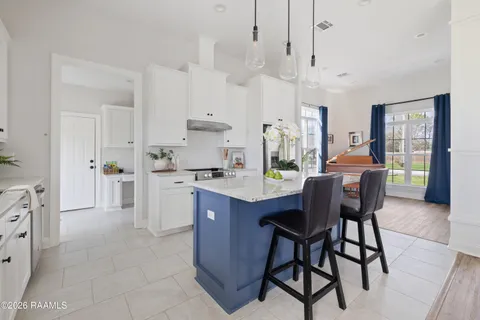 $285,000 | 110 Louis Private Lane, Maurice, LA 70555