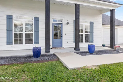 $285,000 | 110 Louis Private Lane, Maurice, LA 70555